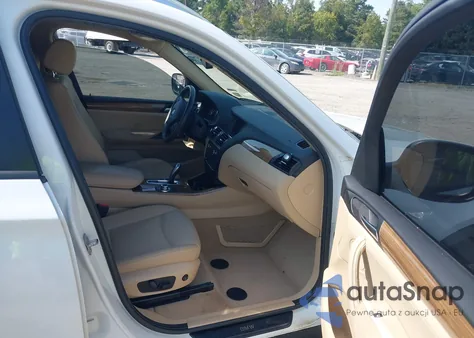 2014 BMW X3 xDrive28I z USA, uszkodzony, nr VIN 5UXWX9C58E0D42399